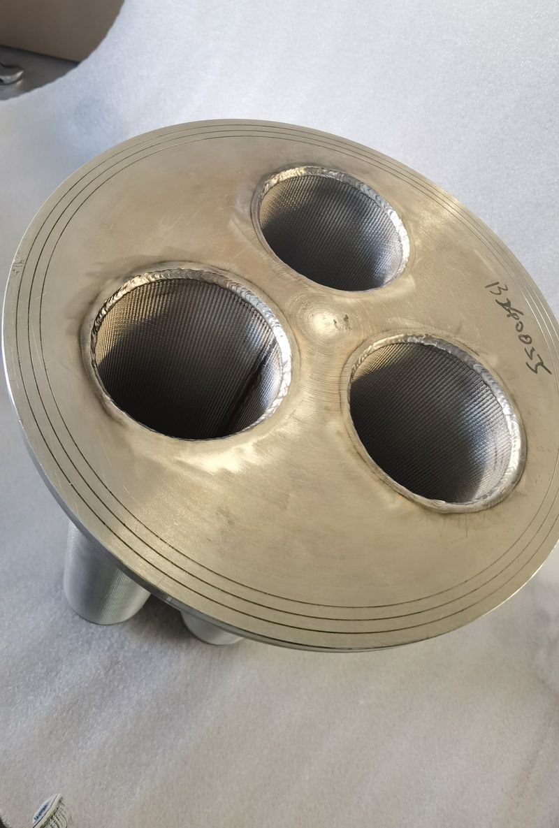 捕集器滤芯-捕集器滤芯-过滤器-产品中心-烧结网_烧结毡_不锈钢折波滤芯_冲孔板复合网_粉末烧结滤芯_金狮贵宾会