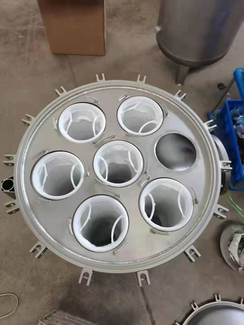 袋式过滤器-袋式过滤器-过滤器-产品中心-烧结网_烧结毡_不锈钢折波滤芯_冲孔板复合网_粉末烧结滤芯_金狮贵宾会